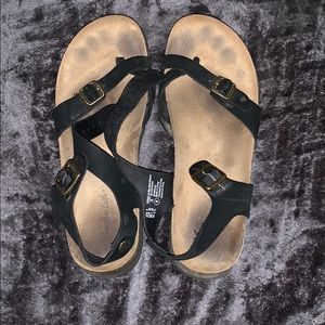 American Eagle sandals